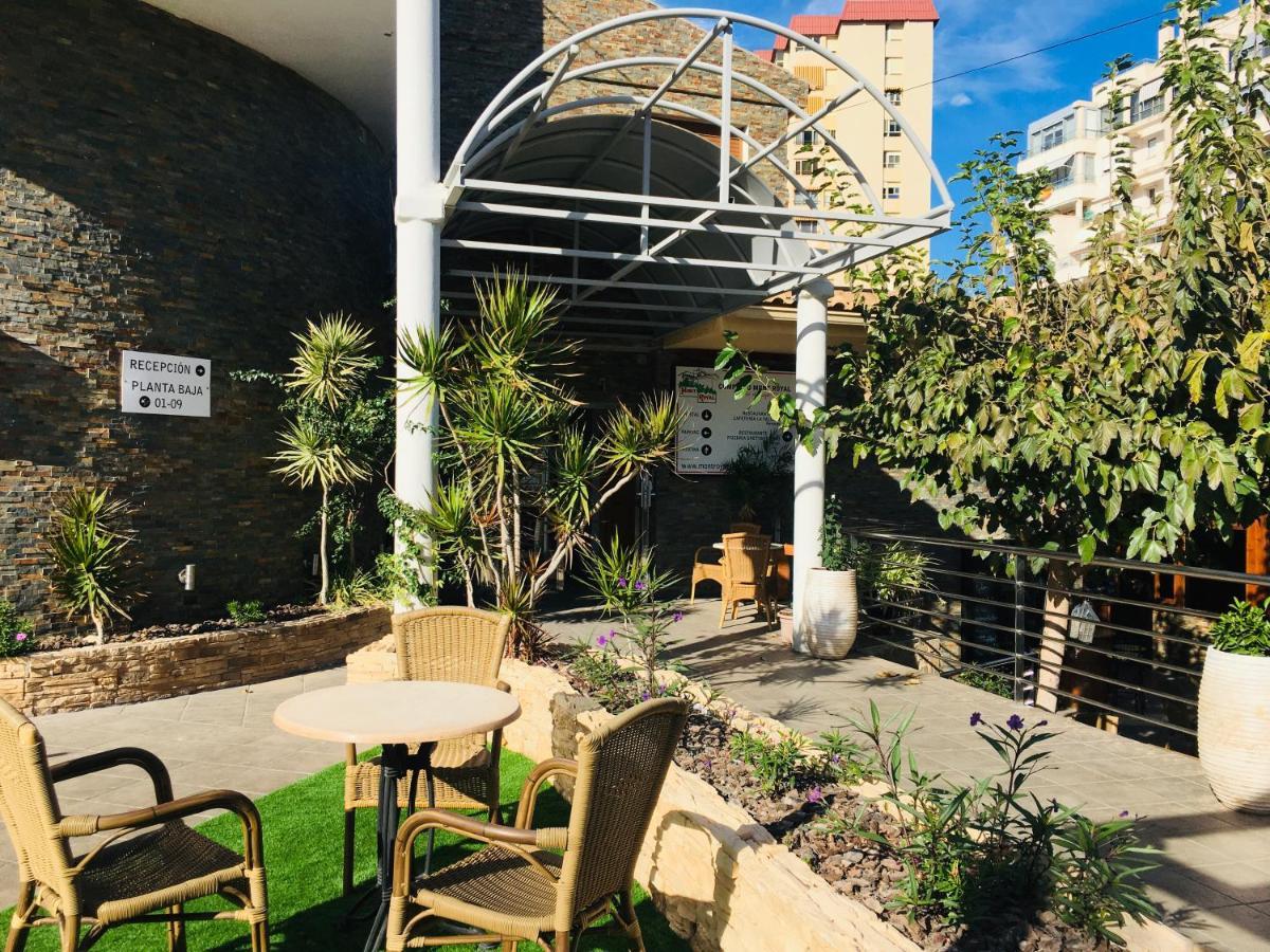 Hostal Mont Royal Alicante Exterior photo