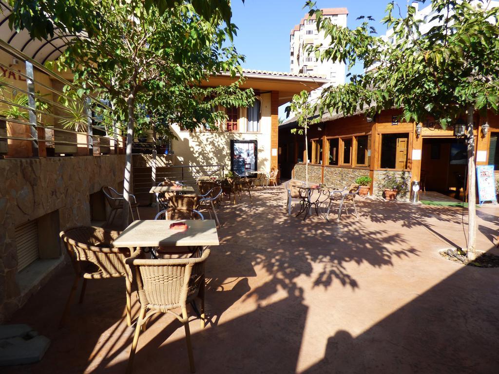 Hostal Mont Royal Alicante Exterior photo