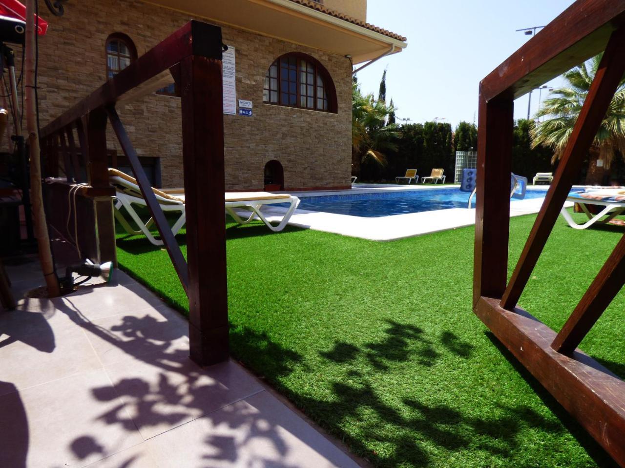 Hostal Mont Royal Alicante Exterior photo